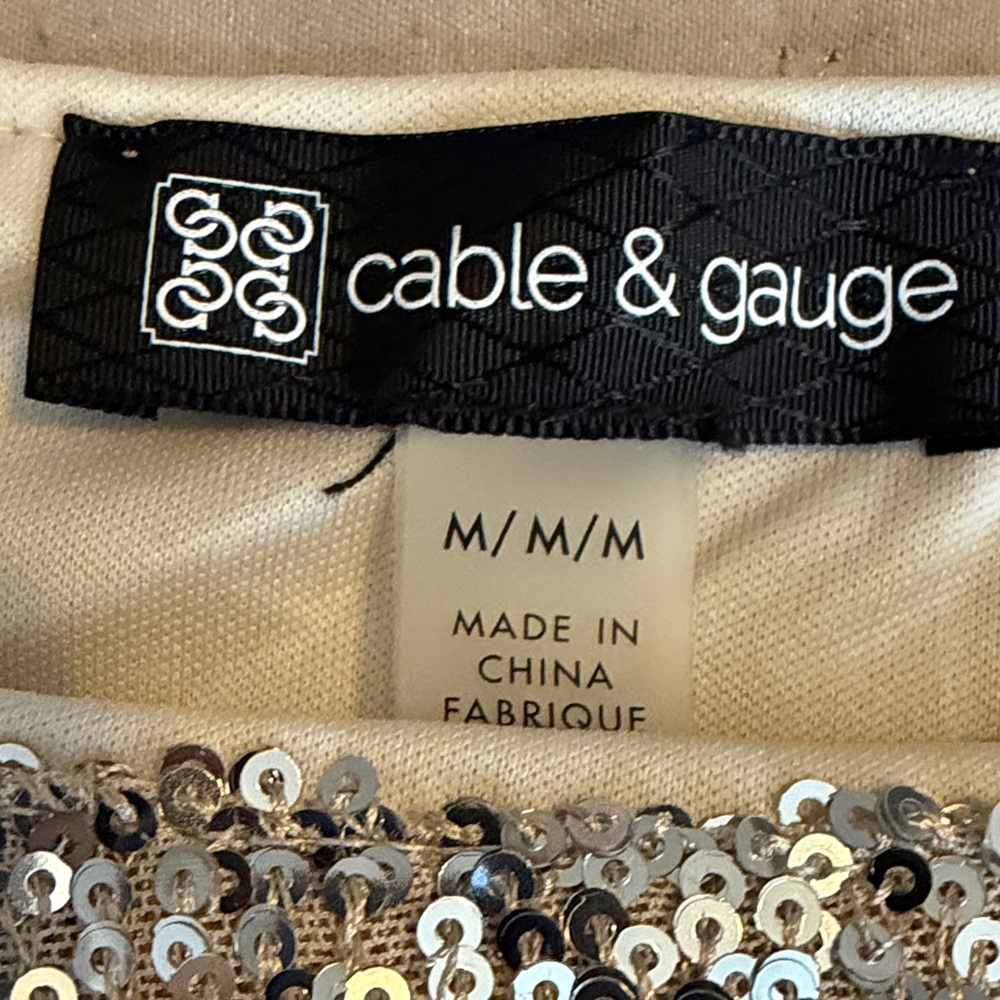 Cable & Gauge ❤️ Silver Sequin Statement Top - Sz M NWT - Picture 8 of 11